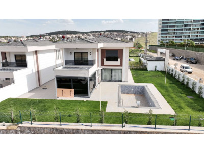 Ceylife Sitesinde Satılık Lüks Villa!!!